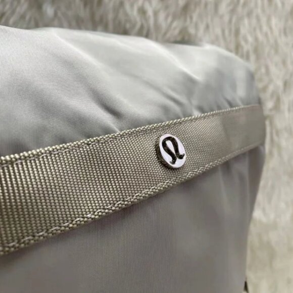 lululemon丨Wunderlust Backpack 25L - Picture 3 of 6